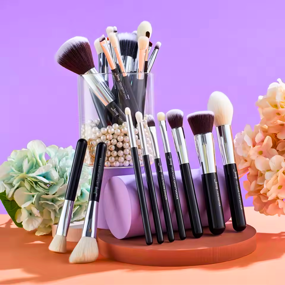 25-Piece Professional Makeup Brush